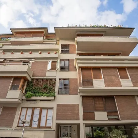 Panoramic Elegant Near The Center شقة *