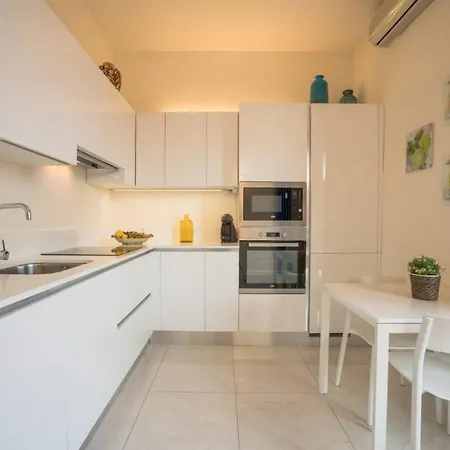 Panoramic Elegant Near The Center شقة *